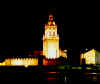 La Torre de la Catedral y el lienzo de la muralla en la noche.